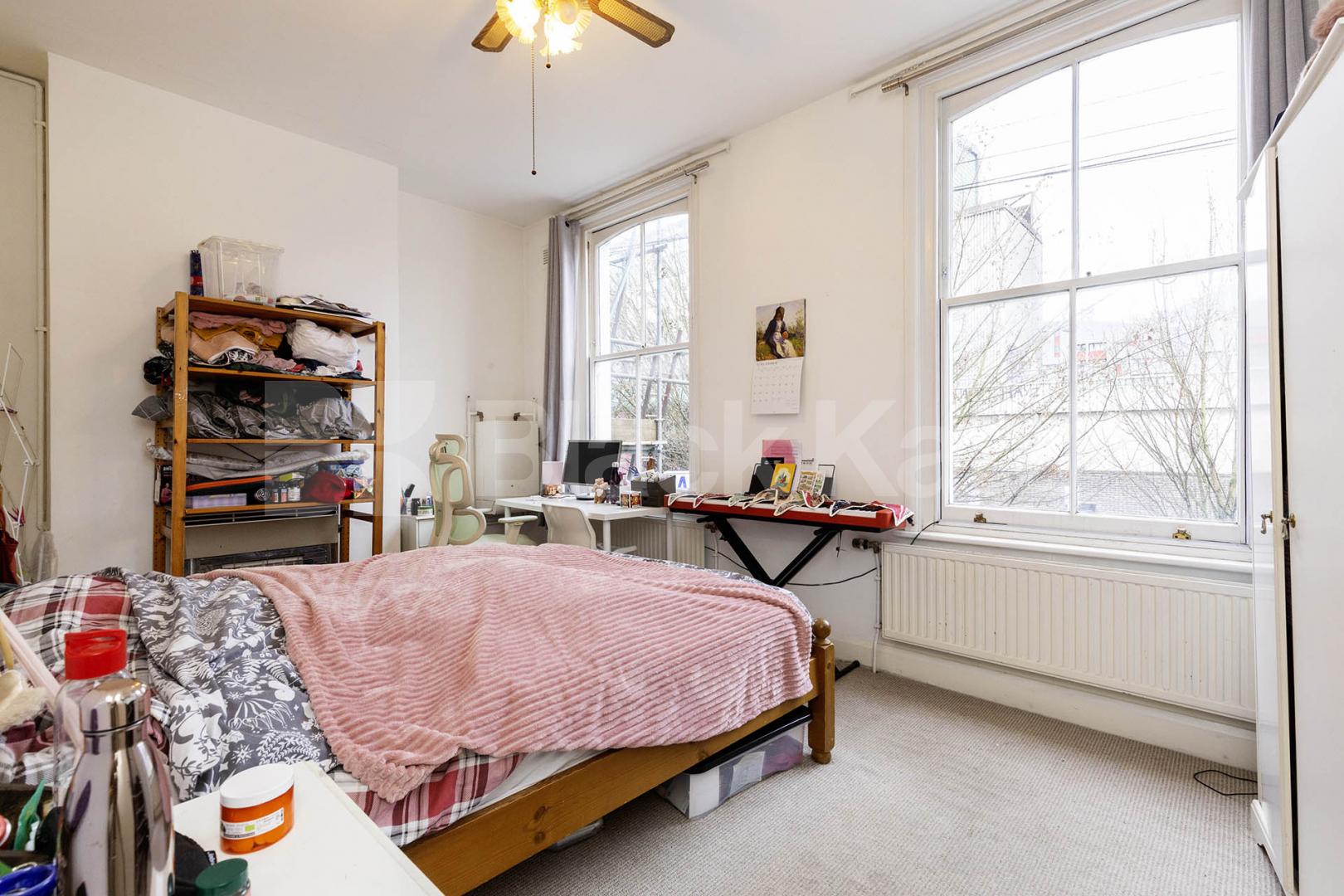 Spacious 3 bedroom property located in Highbury close to Arsenal Station  Drayton Park, Highbury